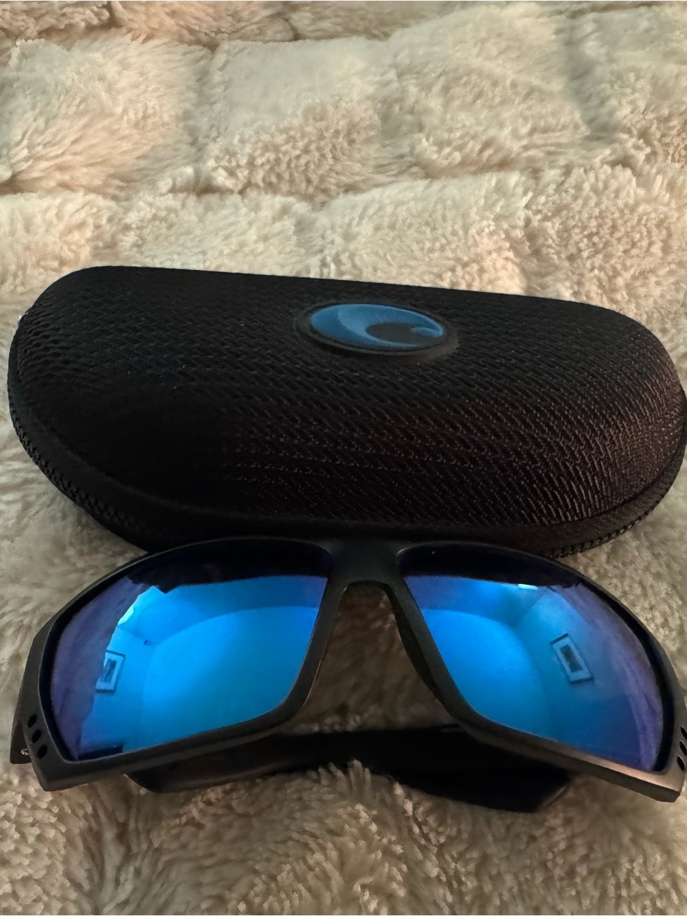 Costa Sunglasses with Blue Mirrored Lenses and Black Frame